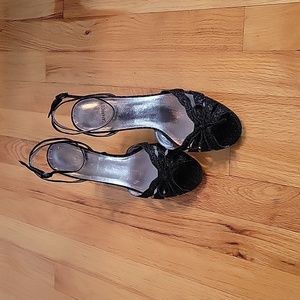 Perfect Condition size 8 1/2 black sparkle 4" heels by Caparros